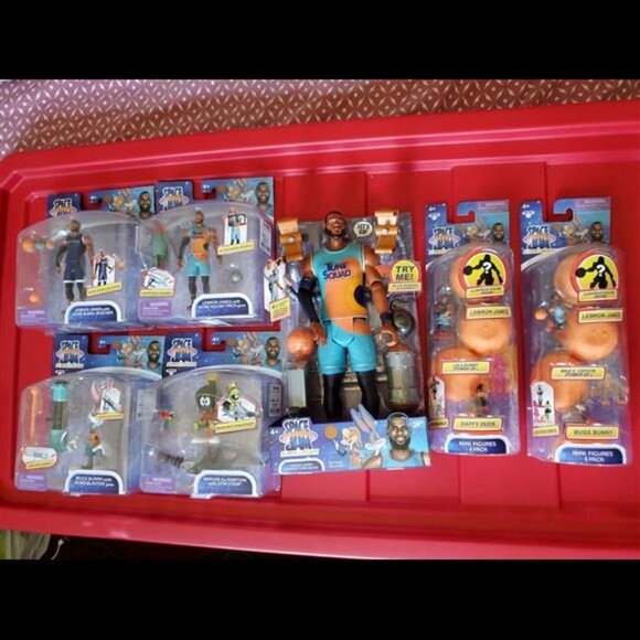 SPACE JAM A NEW LEGACY Toy Set of 7 Collectible - Picture 2 of 4